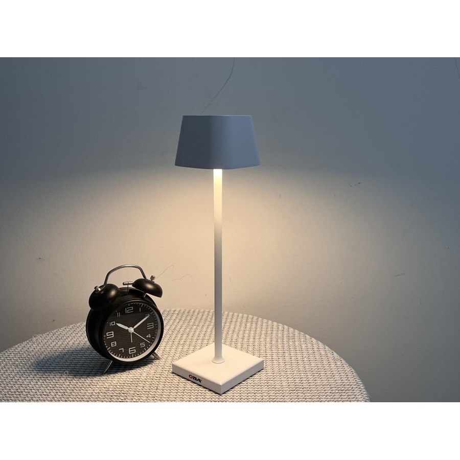 Lampada da tavolo LED ricaricabile con luce bianca calda e dimmerazione  continua Modello: OB-LD03W